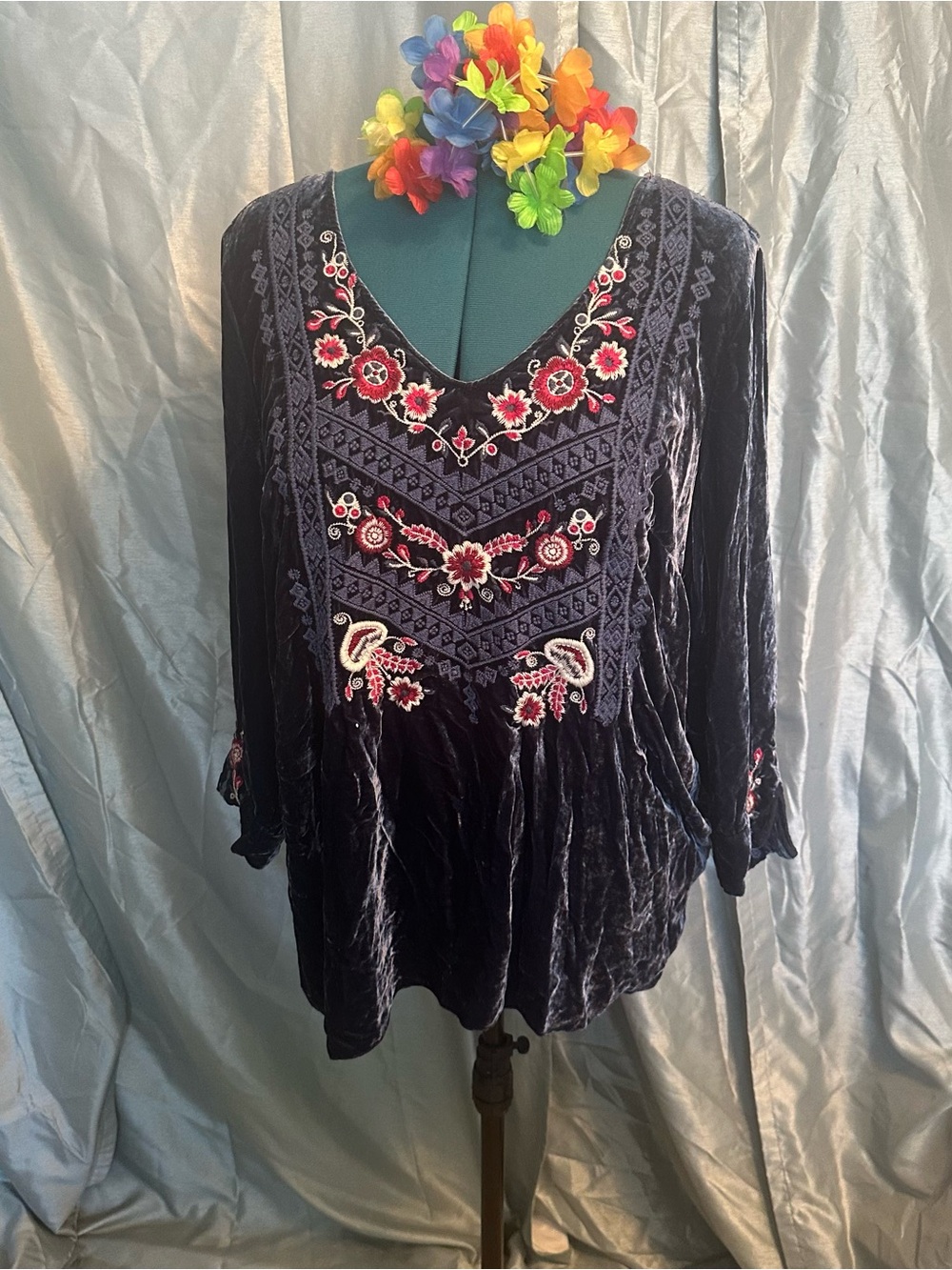 Johnny Was Embroidered Velvet Tunic Top - Dusty Navy with Floral Embroidery XL